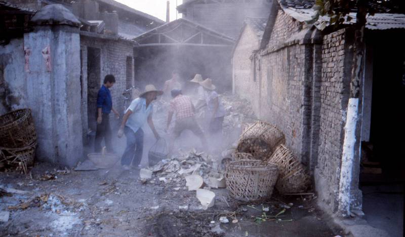 Broken Porcelain recycling